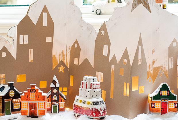 DIY: Karton-Weihnachtshäuser